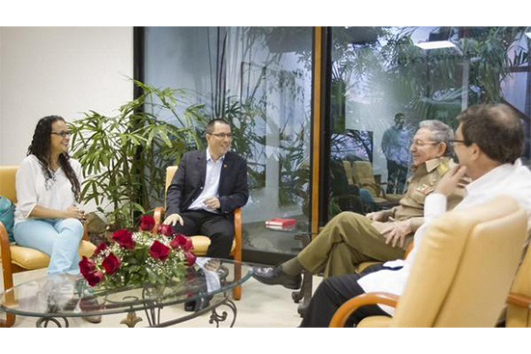 Raúl Castro y Jorge Arreaza sostienen fructífero encuentro en La Habana