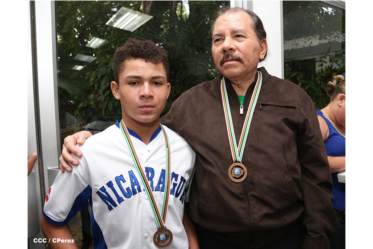 Daniel reconoce logros de la Selección Nacional de Beisbol Infantil Sub-12