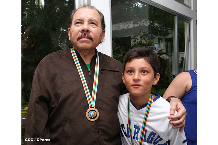 Daniel reconoce logros de la Selección Nacional de Beisbol Infantil Sub-12