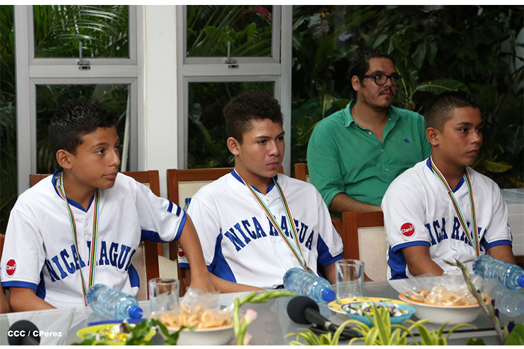 Daniel reconoce logros de la Selección Nacional de Beisbol Infantil Sub-12
