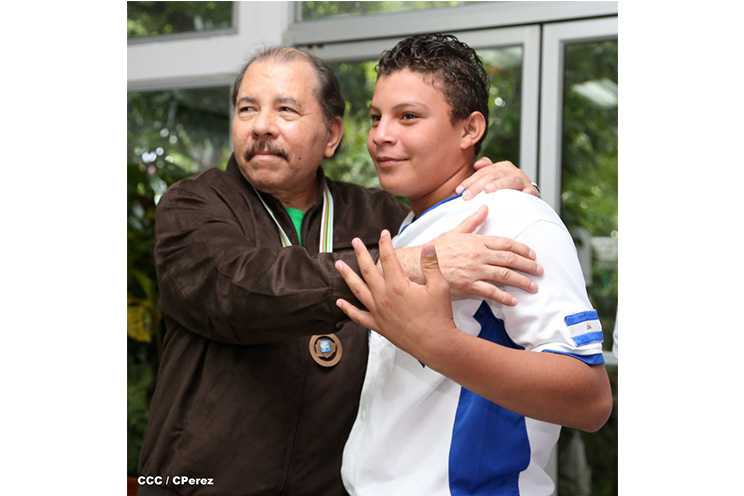 Daniel reconoce logros de la Selección Nacional de Beisbol Infantil Sub-12