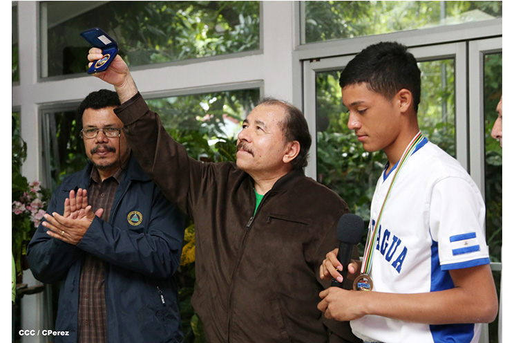 Daniel reconoce logros de la Selección Nacional de Beisbol Infantil Sub-12