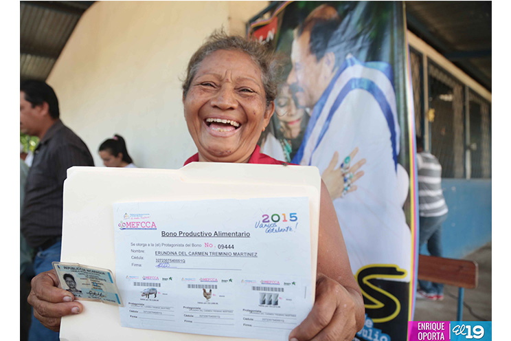 Bono Productivo Alimentario llega a familias de Mateare