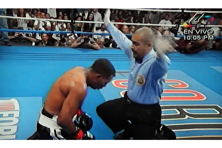 Ricardo Mayorga cae por nocaut ante Shane Mosley