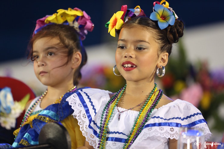Presidente Daniel y Compañera Rosario participan del Desfile Patrio 2015