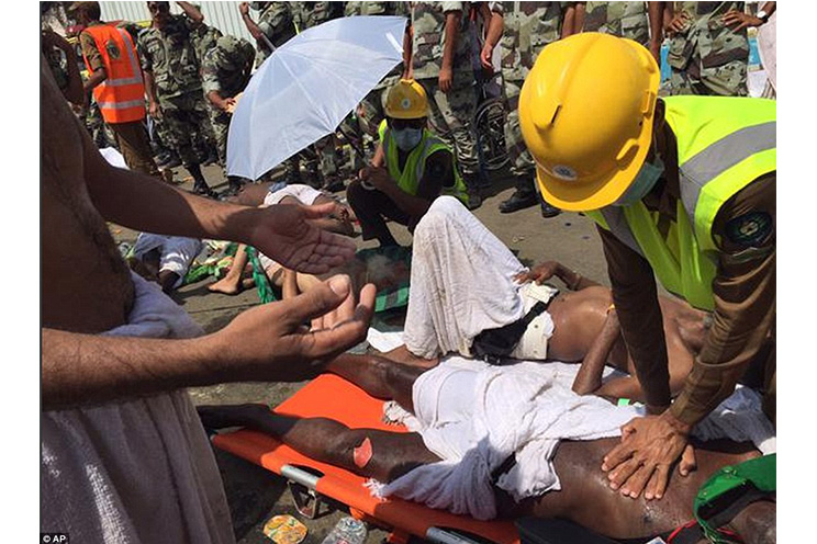 Más de 700 muertos por estampida humana en La Meca