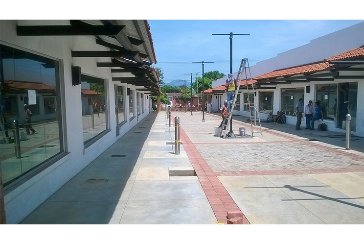 Multicentro Las Brisas con 80% de avance en su construcción