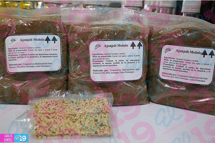 Manos laboriosas de Achuapa innovan productos a través del procesamiento de Ajonjolí