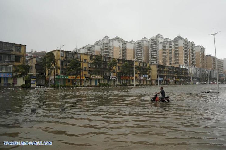 Tifón Mujigae provoca siete muertos en sur de China
