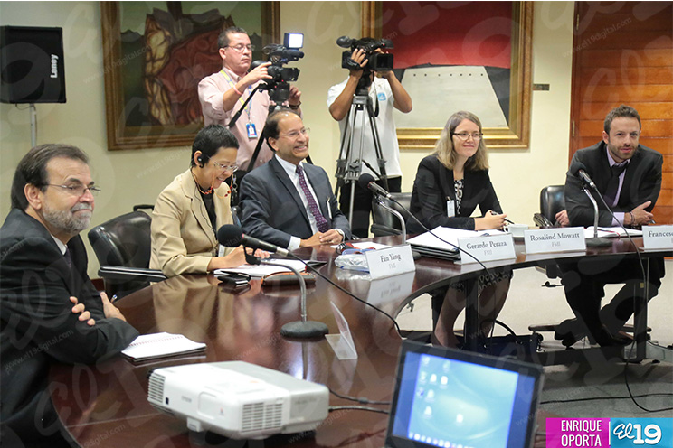 Gabinete económico se reúne con representantes del FMI