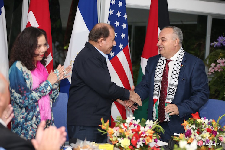 Daniel y Rosario reciben cartas credenciales de embajadores de Chile, Francia, EEUU y Palestina