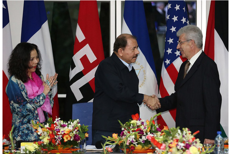 Daniel y Rosario reciben cartas credenciales de embajadores de Chile, Francia, EEUU y Palestina