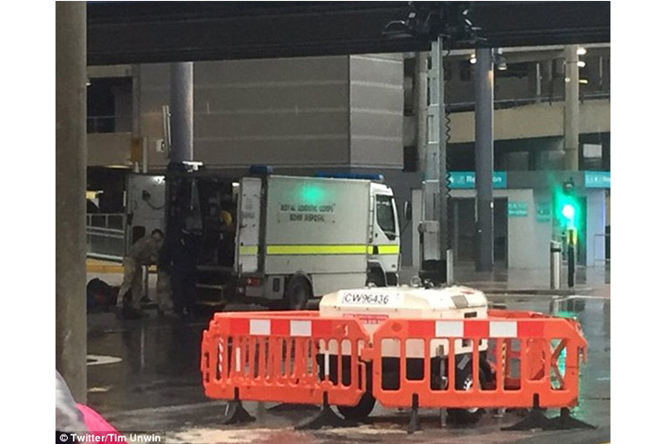 Detenido un francés armado en el aeropuerto de Gatwick