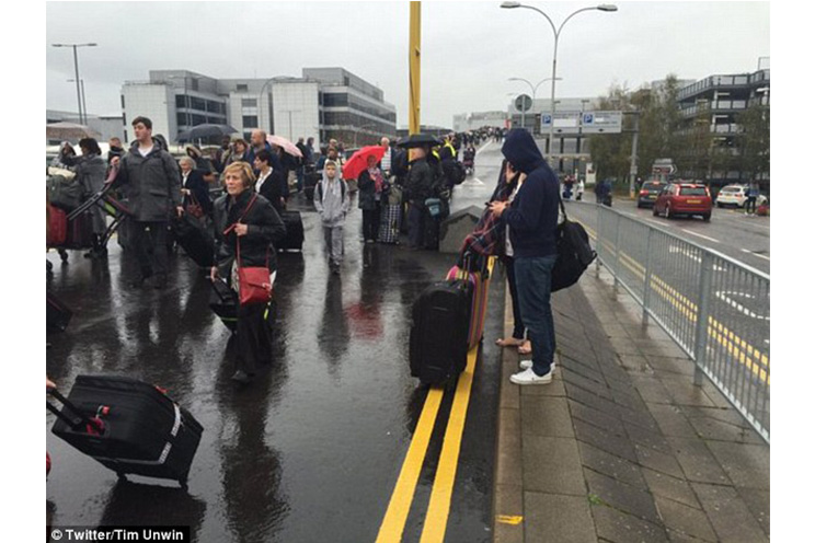 Detenido un francés armado en el aeropuerto de Gatwick