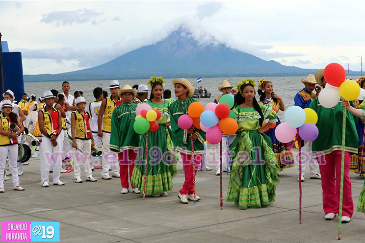 EPN inaugura obra de reconstrucción del Puerto San Jorge