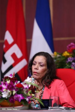 Daniel y Rosario presiden graduación de cadetes del Ejército de Nicaragua