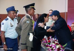 Daniel y Rosario presiden graduación de cadetes del Ejército de Nicaragua