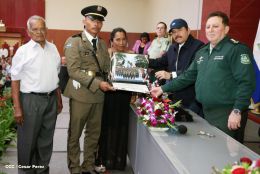Daniel y Rosario presiden graduación de cadetes del Ejército de Nicaragua