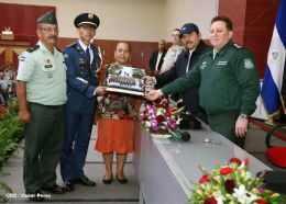 Daniel y Rosario presiden graduación de cadetes del Ejército de Nicaragua
