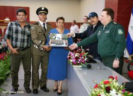 Daniel y Rosario presiden graduación de cadetes del Ejército de Nicaragua