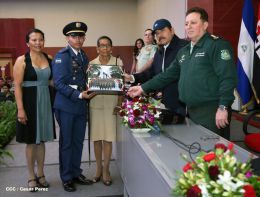 Daniel y Rosario presiden graduación de cadetes del Ejército de Nicaragua