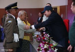 Daniel y Rosario presiden graduación de cadetes del Ejército de Nicaragua