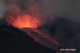 Volcán Momotombo entra en actividad eruptiva tras 110 años de relativa calma