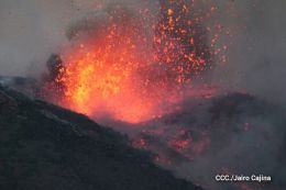 Volcán Momotombo entra en actividad eruptiva tras 110 años de relativa calma