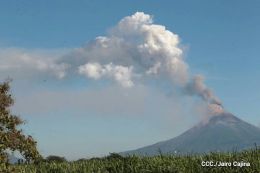 Volcán Momotombo entra en actividad eruptiva tras 110 años de relativa calma