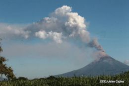 Volcán Momotombo entra en actividad eruptiva tras 110 años de relativa calma
