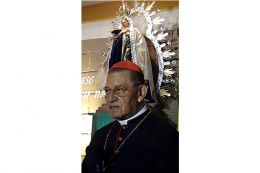 Cardenal Miguel Obando y Bravo le canta a la Purísima junto a la feligresía