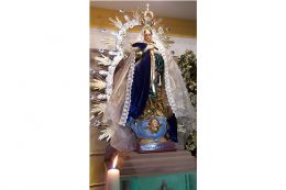 Cardenal Miguel Obando y Bravo le canta a la Purísima junto a la feligresía