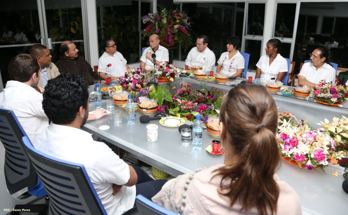 Presidente Daniel sostiene encuentro con Grupo de Consejeros del BID