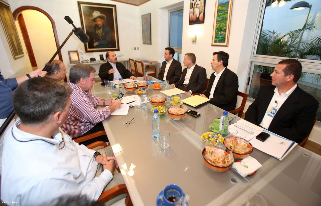 Presidente Daniel se reúne con directivos de Walmart