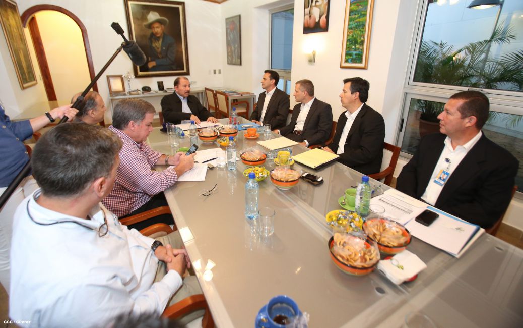 Presidente Daniel se reúne con directivos de Walmart