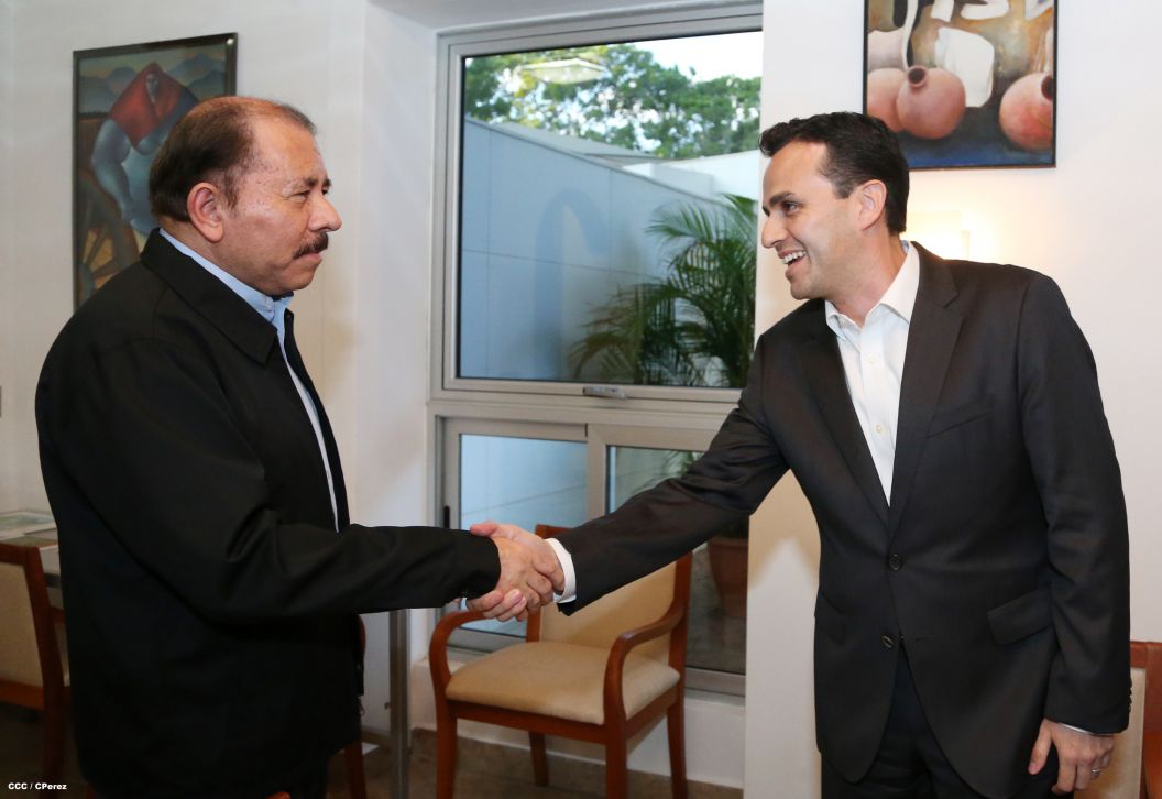 Presidente Daniel se reúne con directivos de Walmart