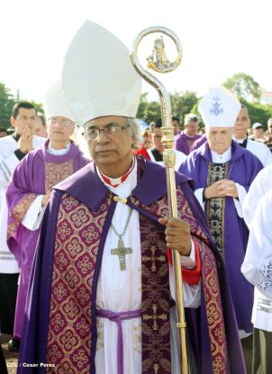 En el inicio del Año de la Misericordia iglesia abre Puerta Santa en Catedral de Managua