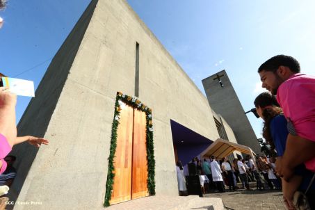 En el inicio del Año de la Misericordia iglesia abre Puerta Santa en Catedral de Managua