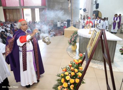 En el inicio del Año de la Misericordia iglesia abre Puerta Santa en Catedral de Managua