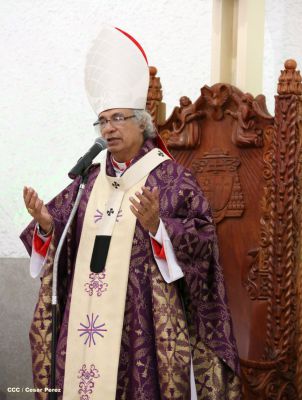 En el inicio del Año de la Misericordia iglesia abre Puerta Santa en Catedral de Managua