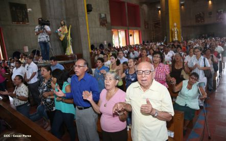 En el inicio del Año de la Misericordia iglesia abre Puerta Santa en Catedral de Managua