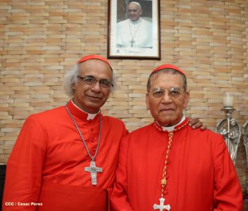 En el inicio del Año de la Misericordia iglesia abre Puerta Santa en Catedral de Managua