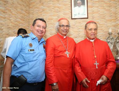 En el inicio del Año de la Misericordia iglesia abre Puerta Santa en Catedral de Managua