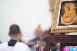 En el inicio del Año de la Misericordia iglesia abre Puerta Santa en Catedral de Managua