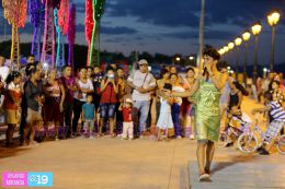 Familias disfrutan de karaoke y exhibición de artes marciales en el Paseo de los Estudiantes
