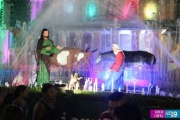 Una tarde en la Avenida de Bolívar a Chávez esperando la llegada del Niño Dios