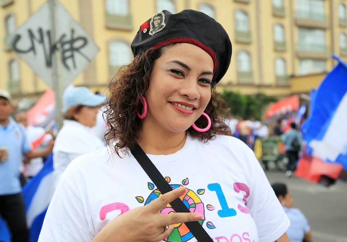 Miles acompañan a Daniel y Rosario en Repliegue 2013