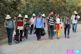 Llegan peregrinación a El Sauce en devoción por el Señor de los Milagros