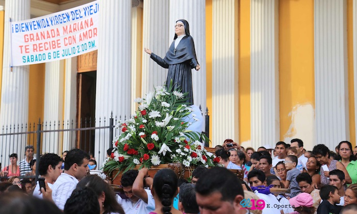 Granadinos festejan a Beata Sor María Romero