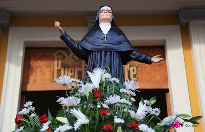 Granadinos festejan a Beata Sor María Romero